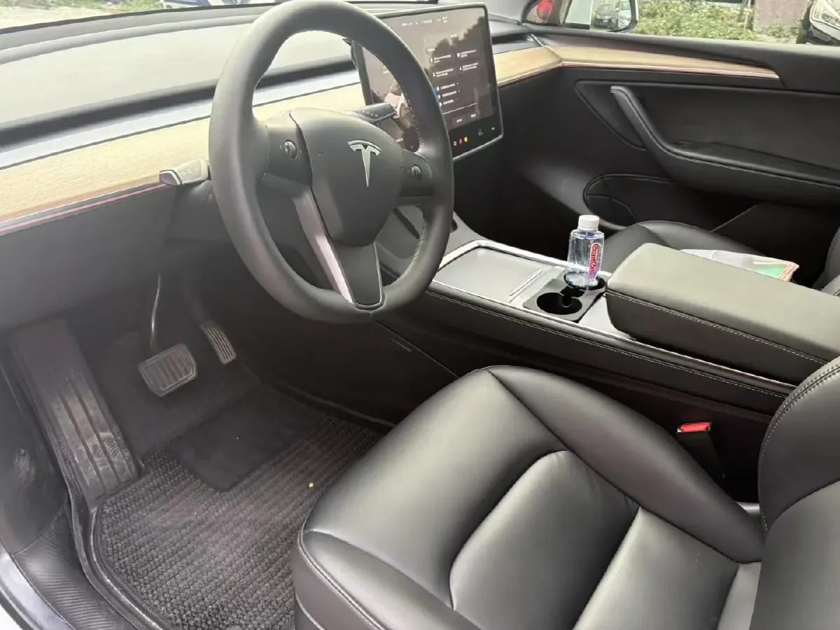 2022 Tesla Model Y BEV 60KWH,autocango,china used car exporter,china ev exporter,chinese used car exporter,chinese used ev exporter