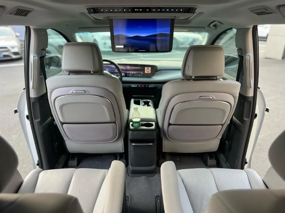 2025 Buick GL8 2.0T 237HP L4 9AT,autocango,china used car exporter,china ev exporter,chinese used car exporter,chinese used ev exporter