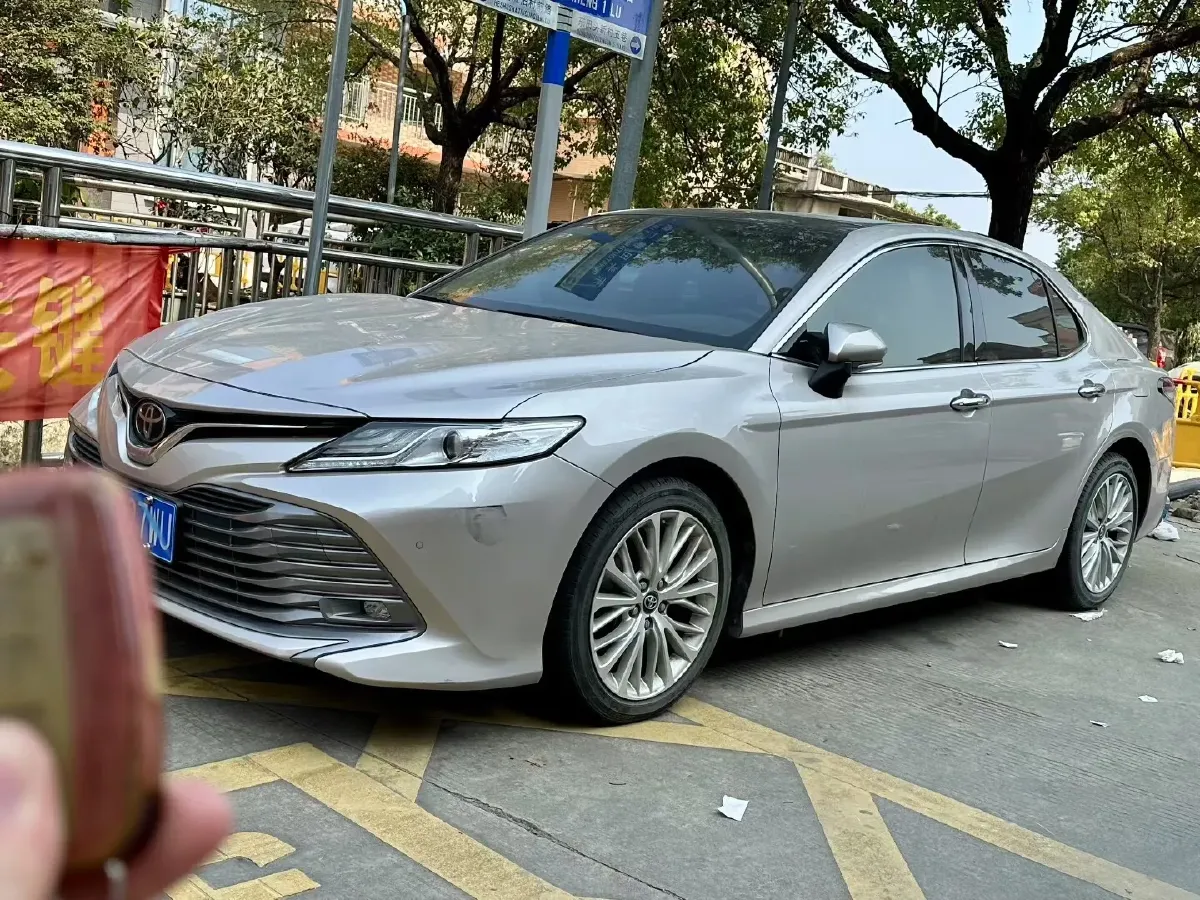 2019 Toyota Camry 2.5L 209HP L4 8AT,autocango,china used car exporter,china ev exporter,chinese used car exporter,chinese used ev exporter