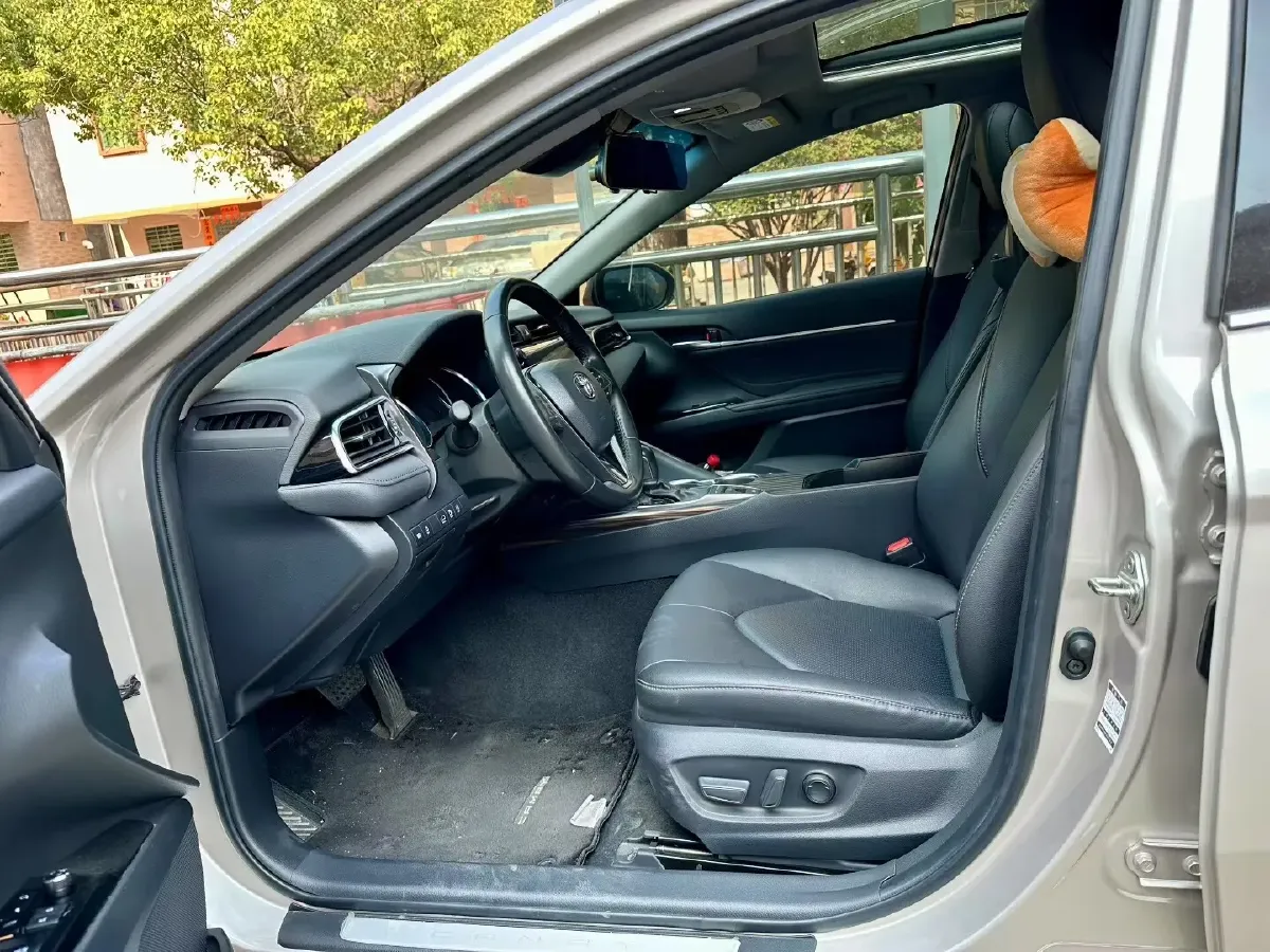 2019 Toyota Camry 2.5L 209HP L4 8AT,autocango,china used car exporter,china ev exporter,chinese used car exporter,chinese used ev exporter