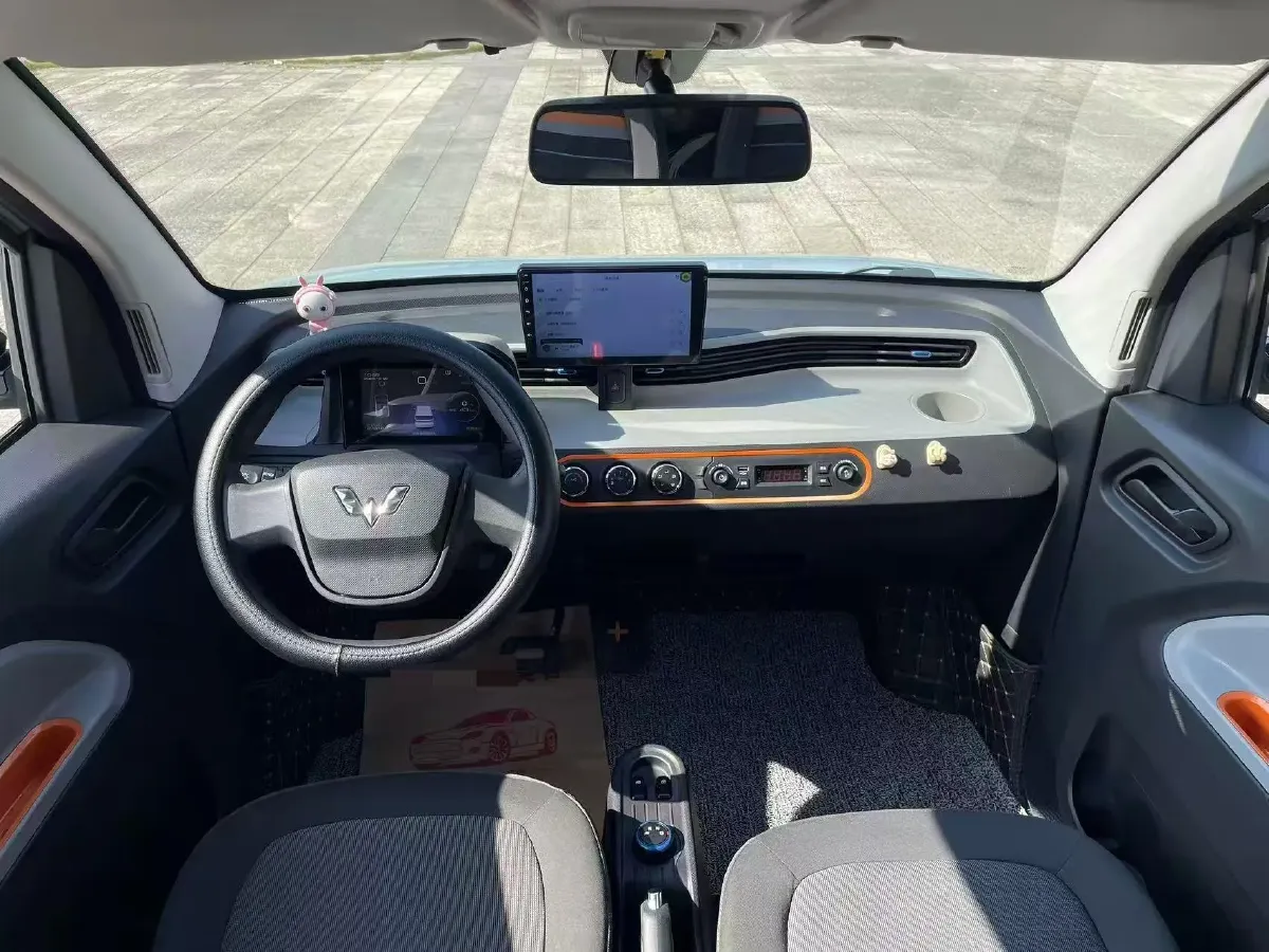 2021 WuLing HongGuang MINI EV BEV 13.9KWH,autocango,china used car exporter,china ev exporter,chinese used car exporter,chinese used ev exporter