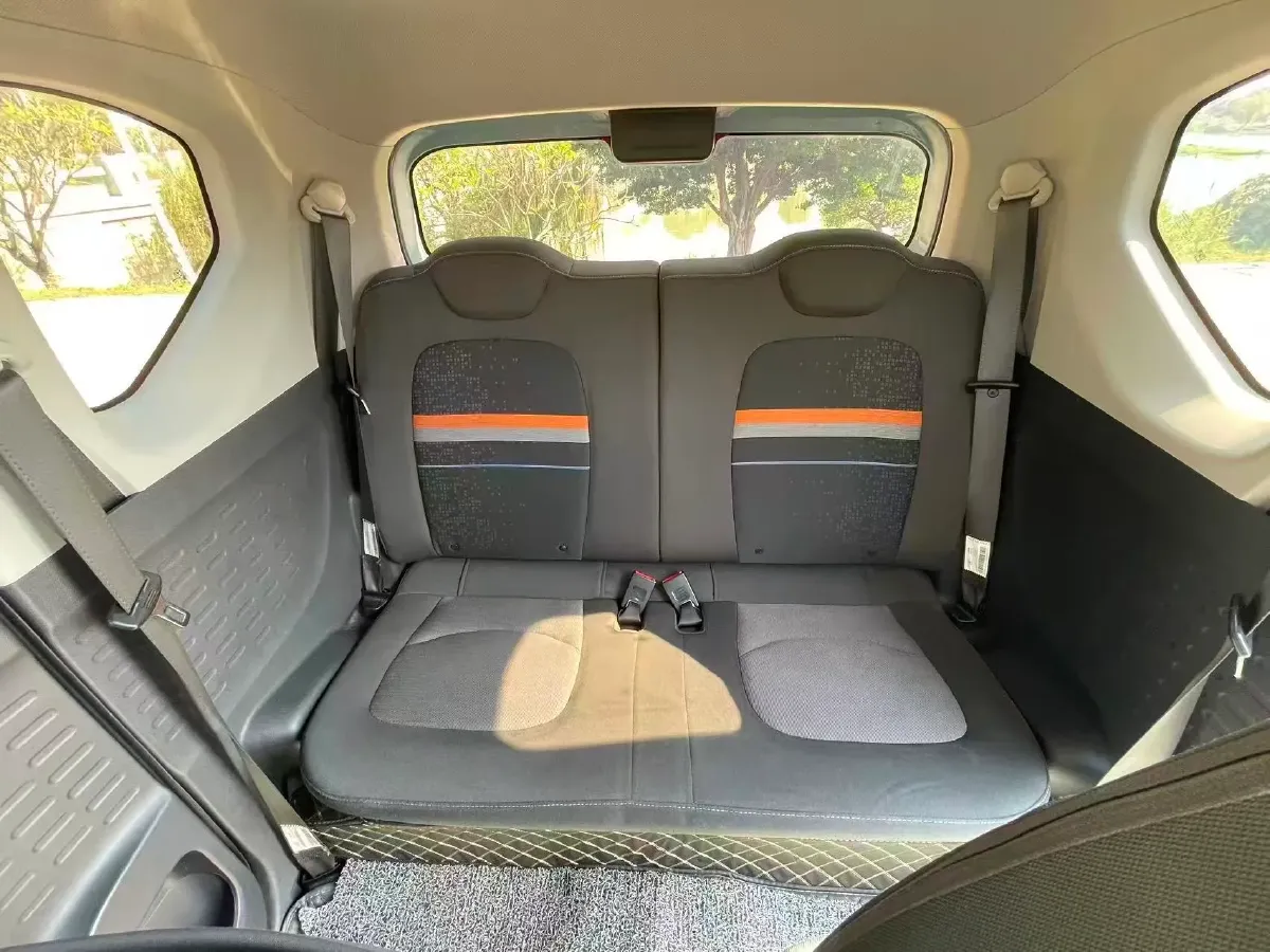 2021 WuLing HongGuang MINI EV BEV 13.9KWH,autocango,china used car exporter,china ev exporter,chinese used car exporter,chinese used ev exporter