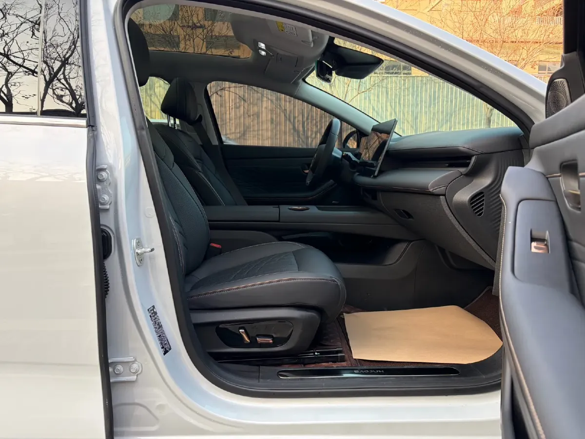 2025 BaoJun XiangJing BEV,autocango,china used car exporter,china ev exporter,chinese used car exporter,chinese used ev exporter