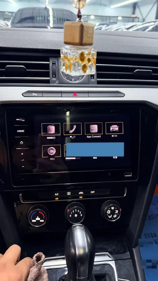 2020 Volkswagen Magotan 1.4T 150HP L4 7DCT,autocango,china used car exporter,china ev exporter,chinese used car exporter,chinese used ev exporter