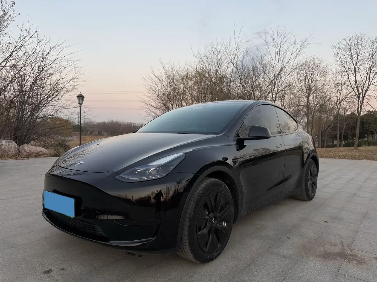 2022 Tesla Model Y BEV 60KWH