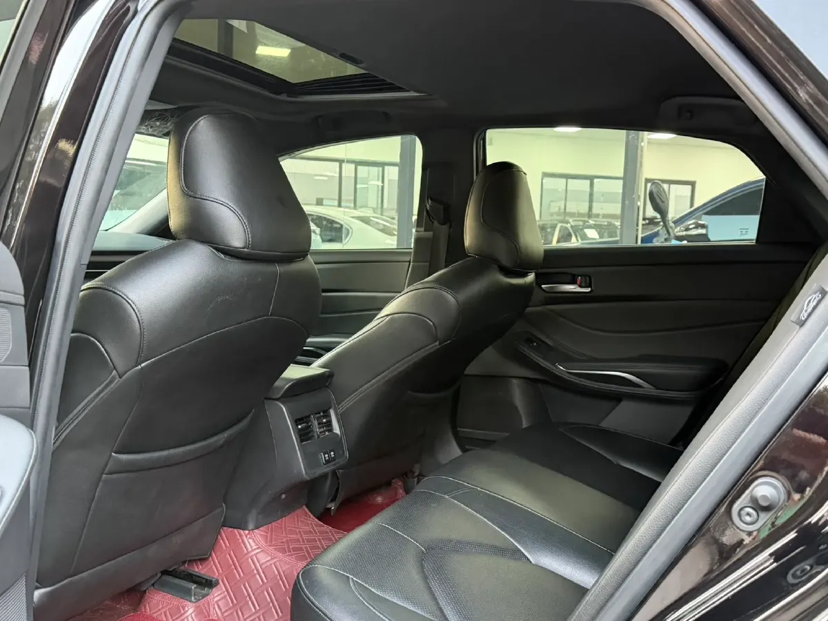 2019 Toyota Avalon 2.5L 209HP L4 8AT,autocango,china used car exporter,china ev exporter,chinese used car exporter,chinese used ev exporter