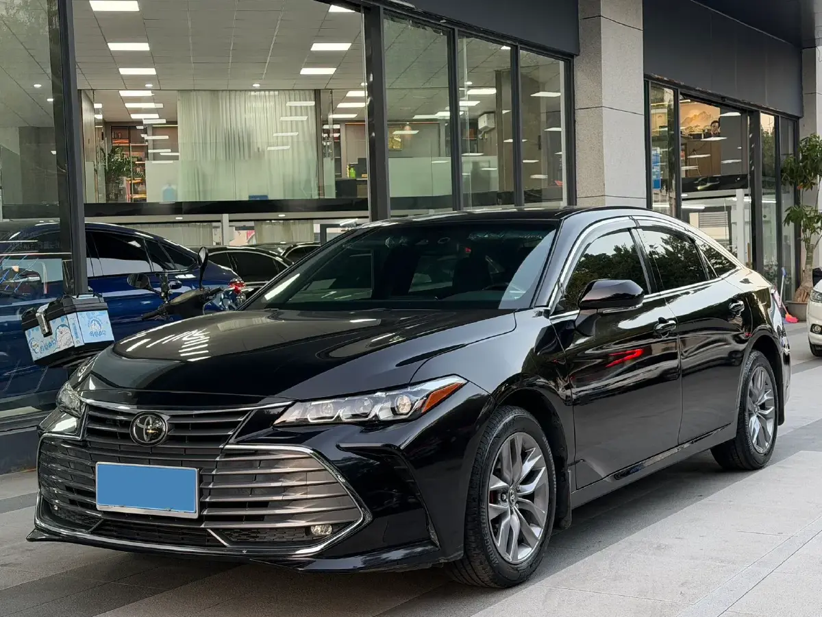 2019 Toyota Avalon 2.5L 209HP L4 8AT