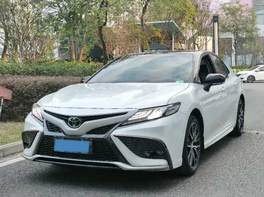2021 Toyota Camry 2.5L 209HP L4 8AT,autocango,china used car exporter,china ev exporter,chinese used car exporter,chinese used ev exporter