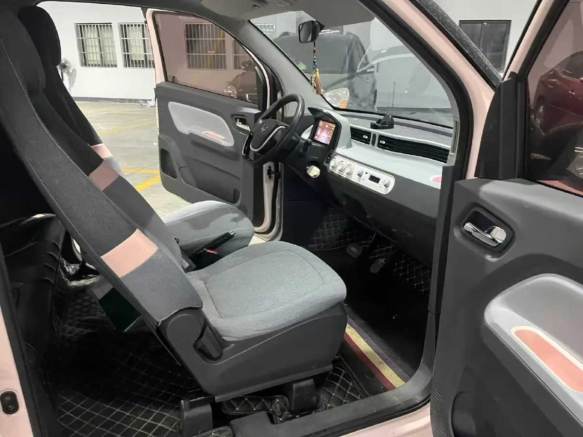 2022 WuLing HongGuang MINI EV BEV 9KWH,autocango,china used car exporter,china ev exporter,chinese used car exporter,chinese used ev exporter