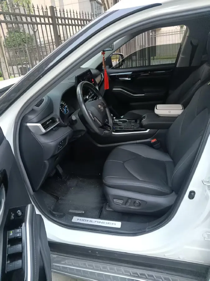 2022 Toyota Highlander 2.5L 192HP L4 E-CVT Hybrid,autocango,china used car exporter,china ev exporter,chinese used car exporter,chinese used ev exporter