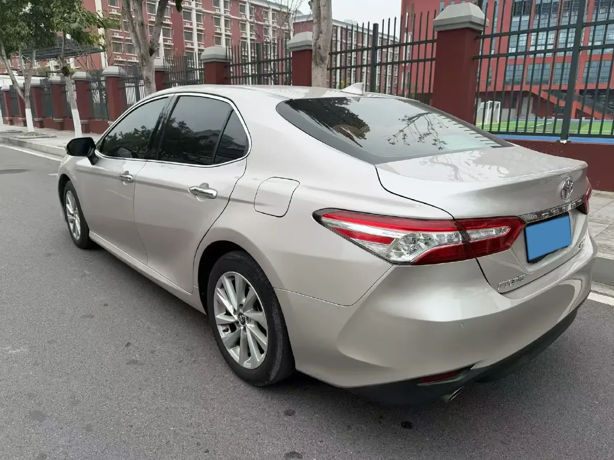 2021 Toyota Camry 2.0L 178HP L4 CVT,autocango,china used car exporter,china ev exporter,chinese used car exporter,chinese used ev exporter