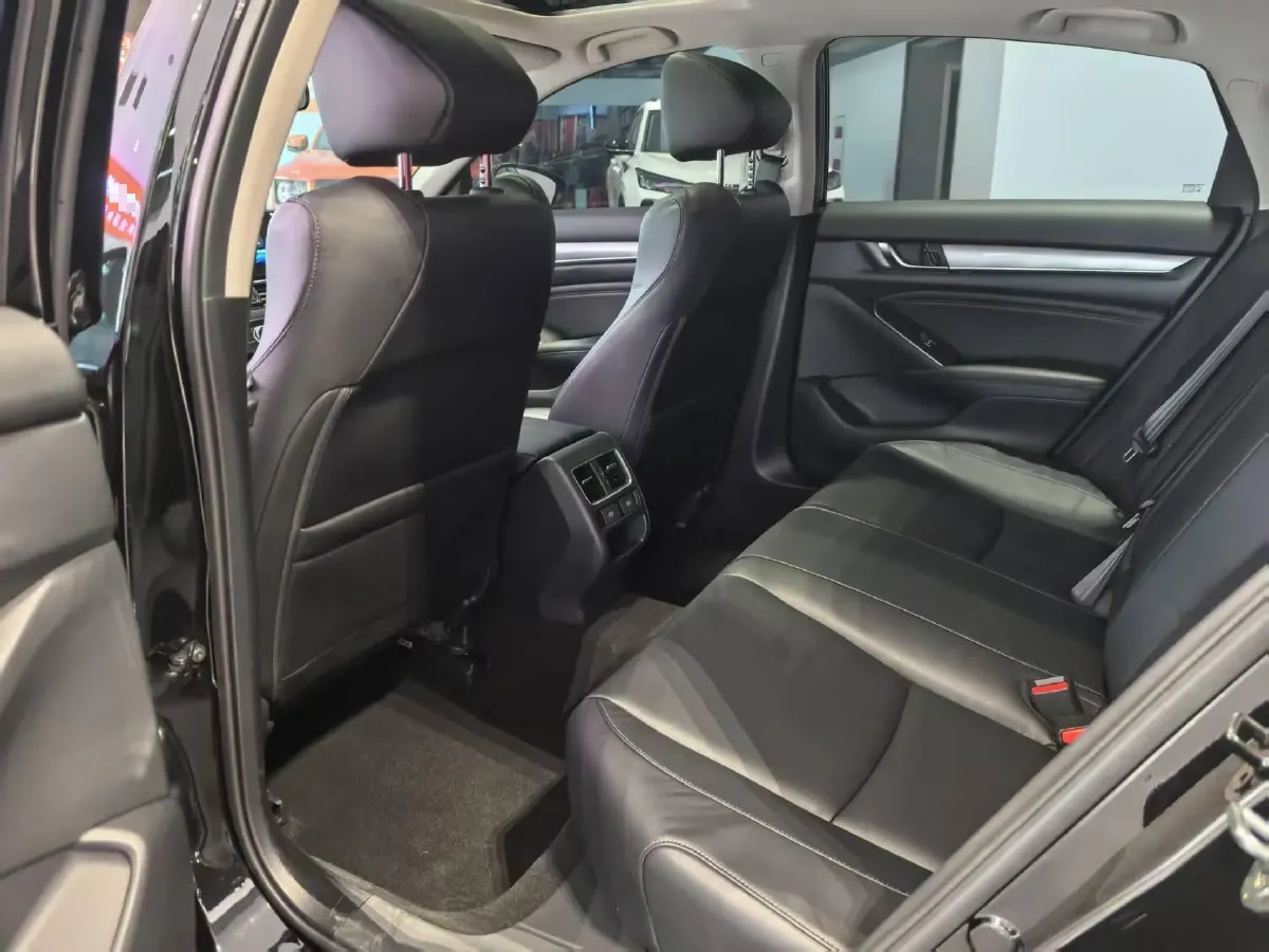 2022 Honda Accord 1.5T 194HP L4 CVT,autocango,china used car exporter,china ev exporter,chinese used car exporter,chinese used ev exporter