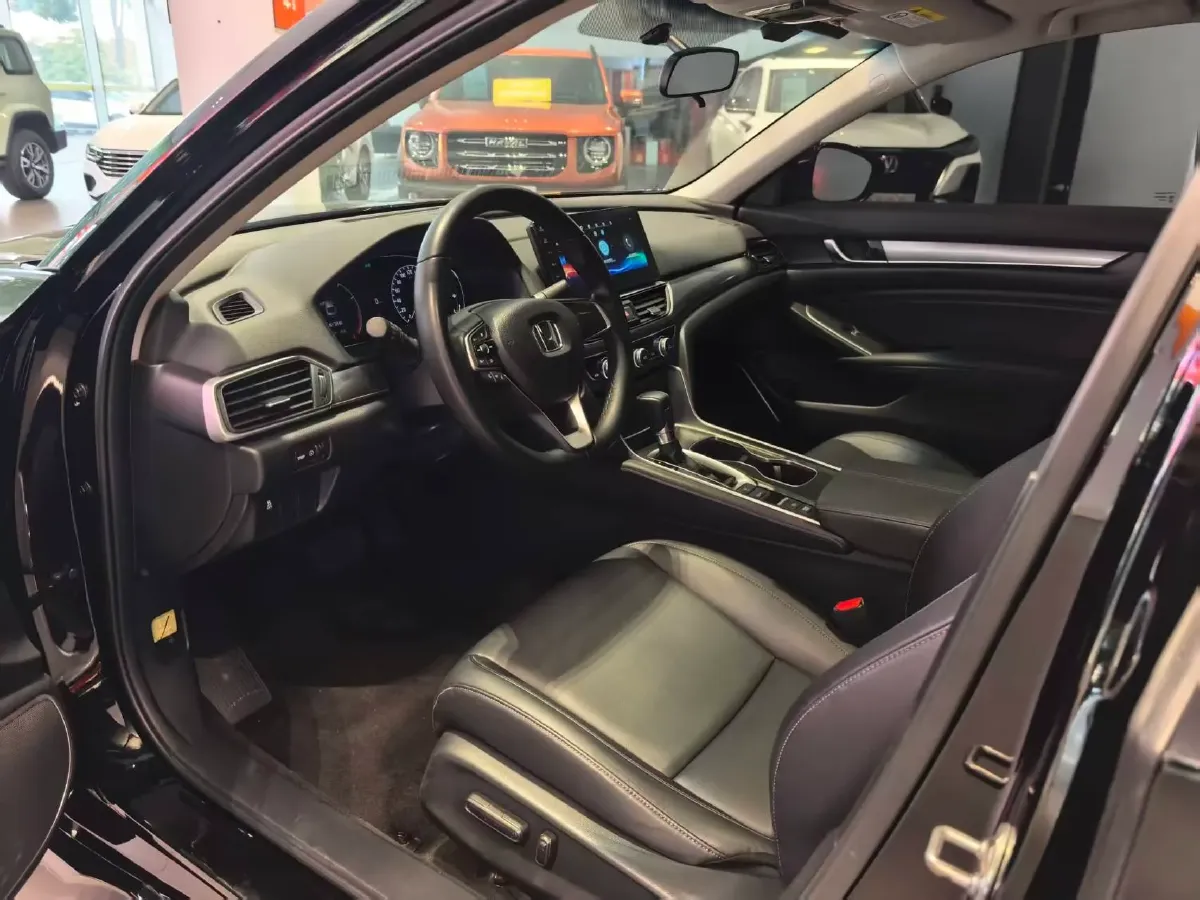 2022 Honda Accord 1.5T 194HP L4 CVT,autocango,china used car exporter,china ev exporter,chinese used car exporter,chinese used ev exporter