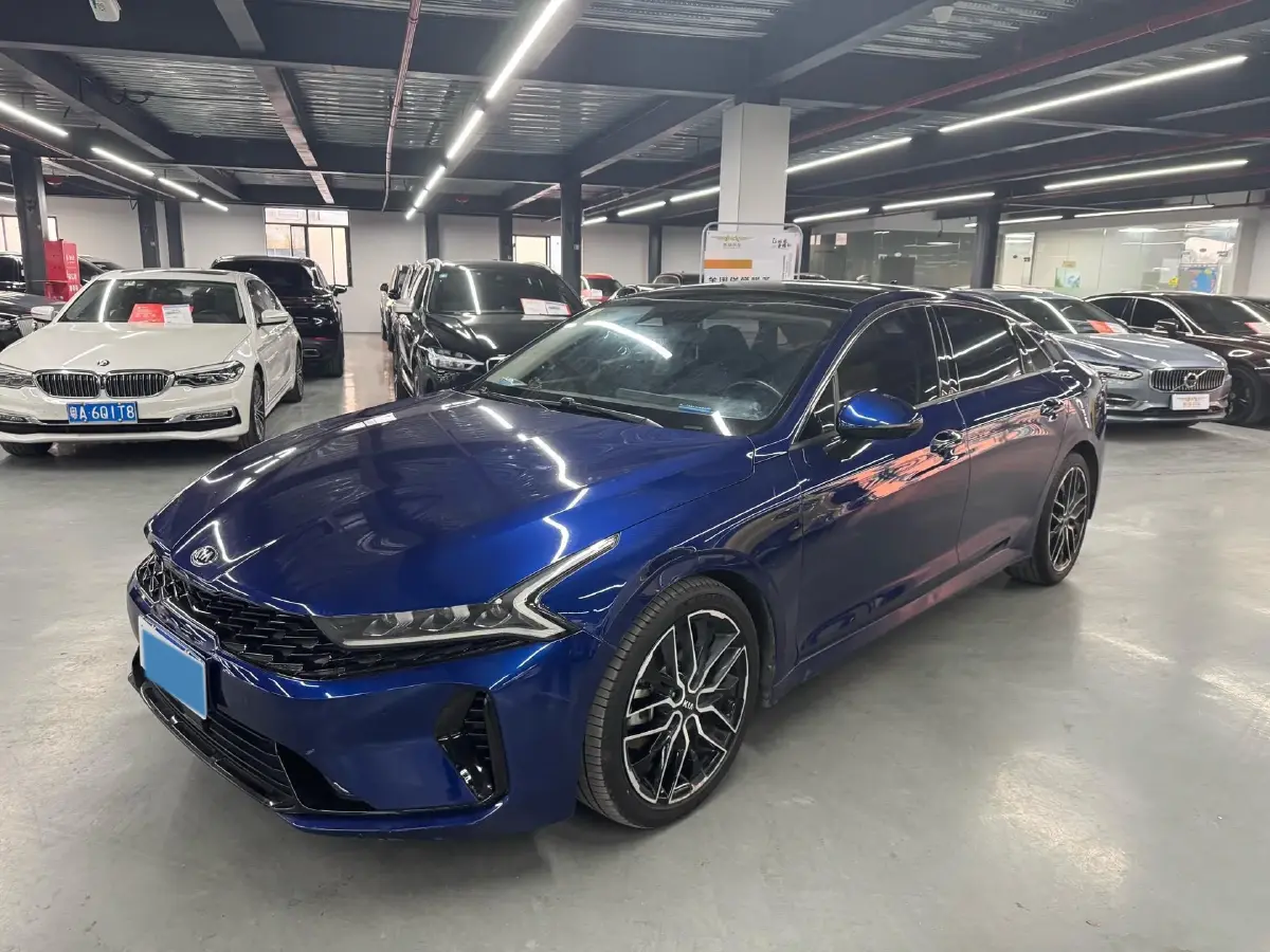 2020 Kia K5 2.0T 240HP L4 8AT
