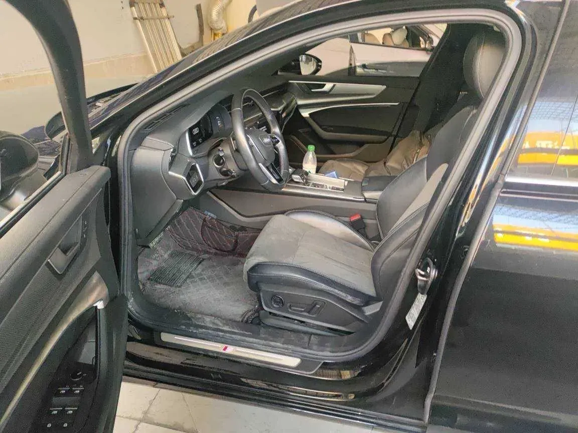 2022 Audi A6L 2.0T 224HP L4 7DCT,autocango,china used car exporter,china ev exporter,chinese used car exporter,chinese used ev exporter