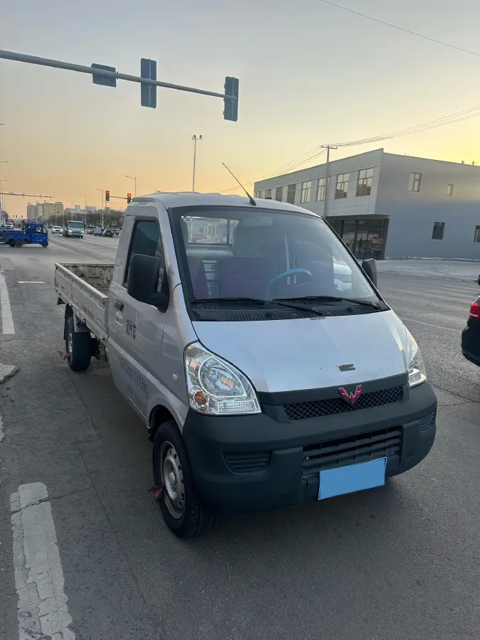 2019 WuLing RongGuang Mini Truck 1.2L 82HP L4 5MT,autocango,china used car exporter,china ev exporter,chinese used car exporter,chinese used ev exporter