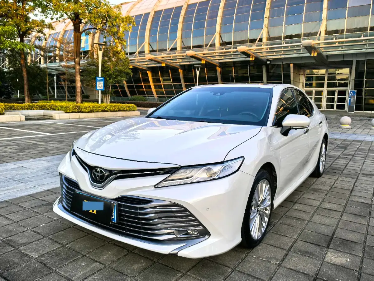 2019 Toyota Camry 2.0L 178HP L4 CVT