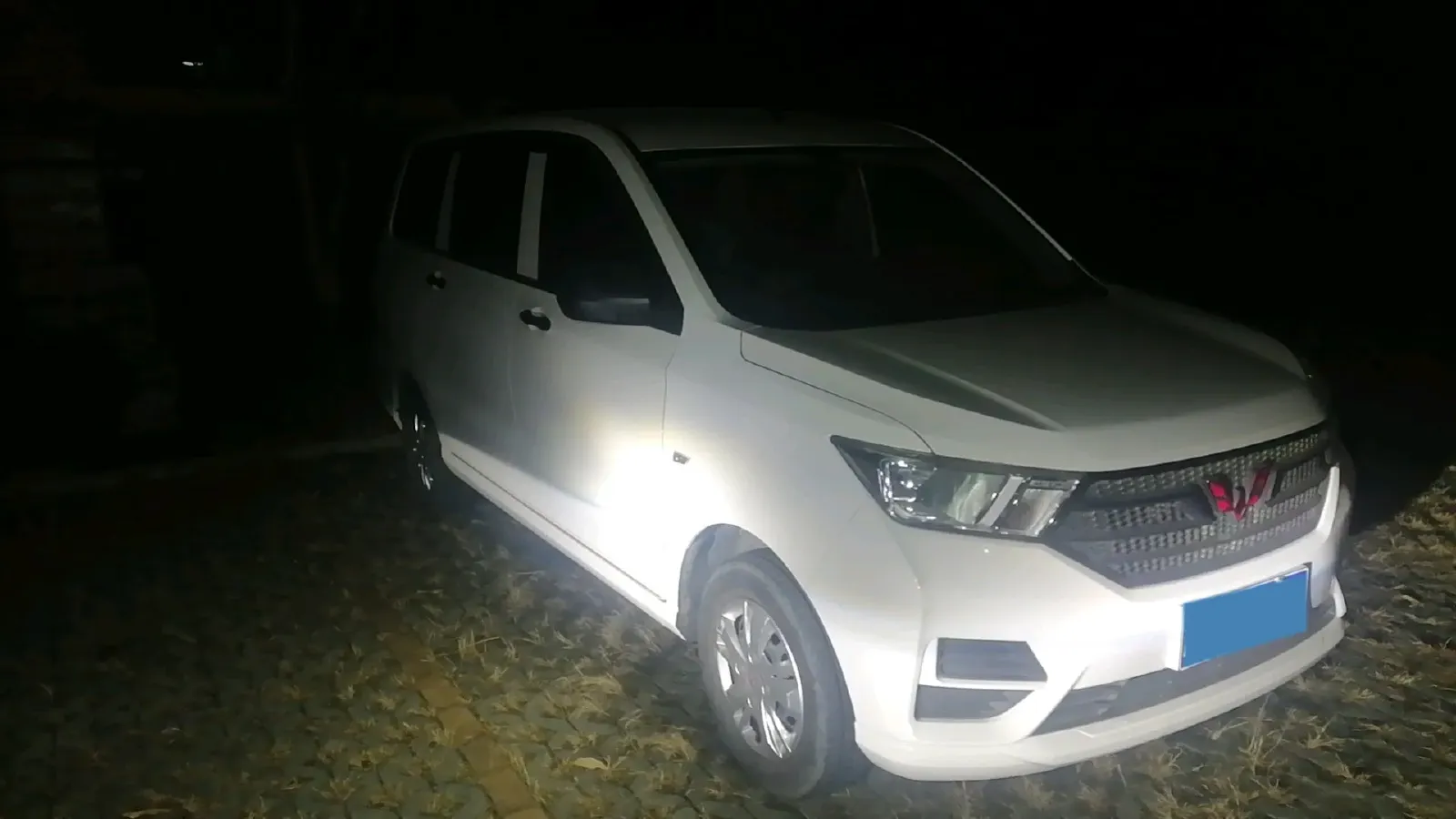 2019 WuLing HongGuang 1.5L 99HP L4 6MT,autocango,china used car exporter,china ev exporter,chinese used car exporter,chinese used ev exporter