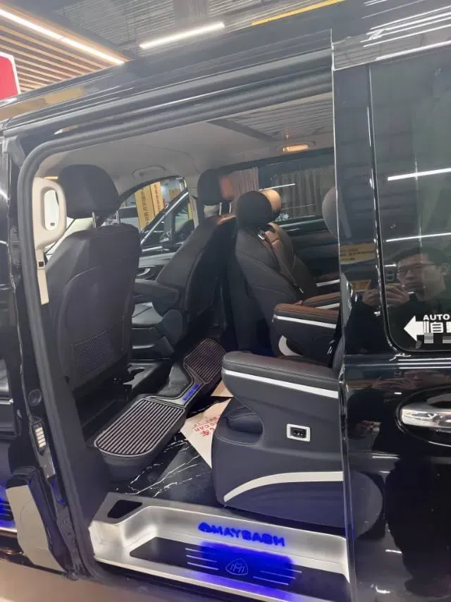 2021 Mercedes-Benz Vito 2.0T 211HP L4 9AT,autocango,china used car exporter,china ev exporter,chinese used car exporter,chinese used ev exporter