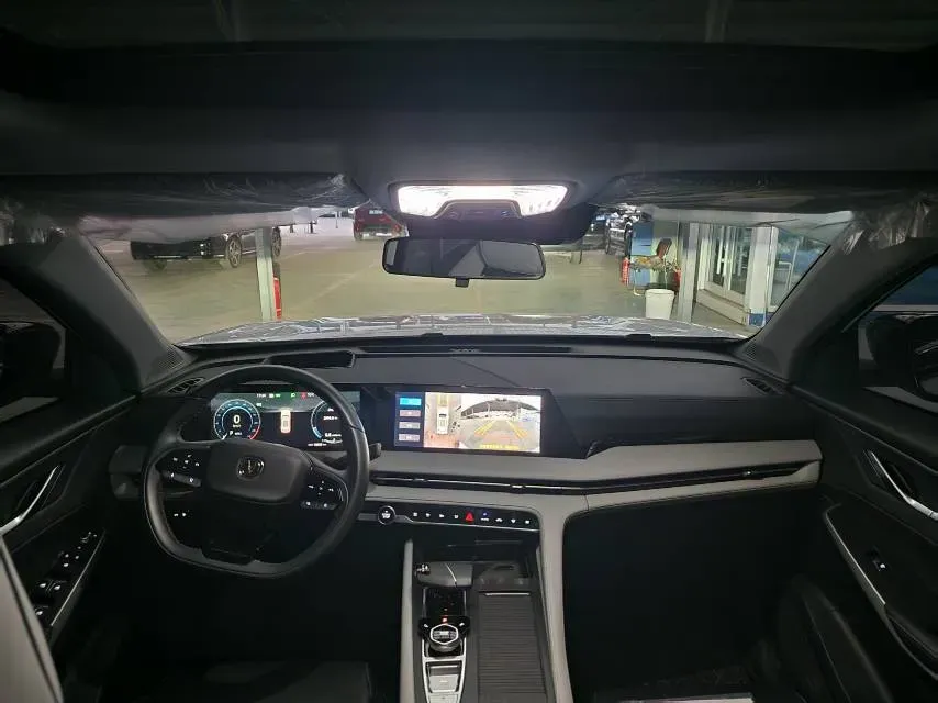 2024 ChangAn CS75 Plus 2.0T 233HP L4 8AT,autocango,china used car exporter,china ev exporter,chinese used car exporter,chinese used ev exporter