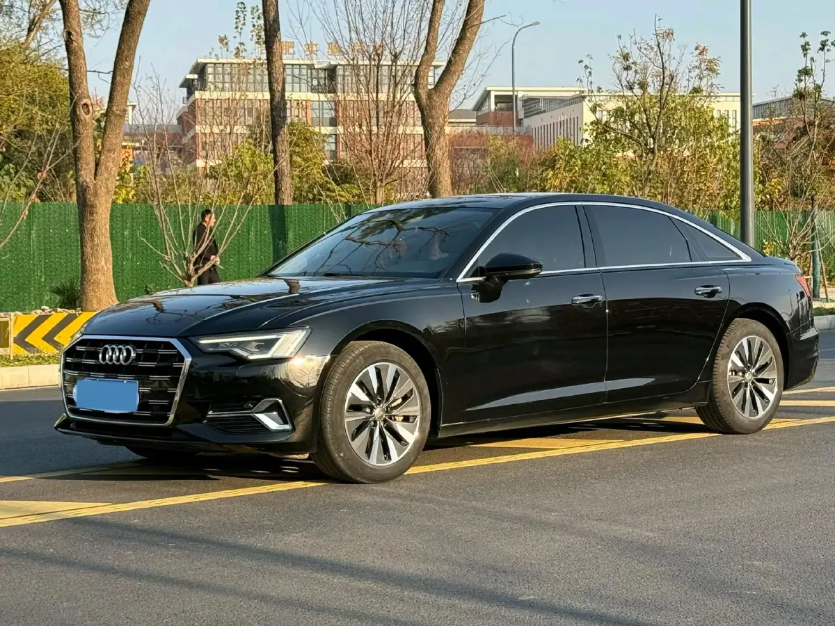 2021 Audi A6L 2.0T 224HP L4 7DCT