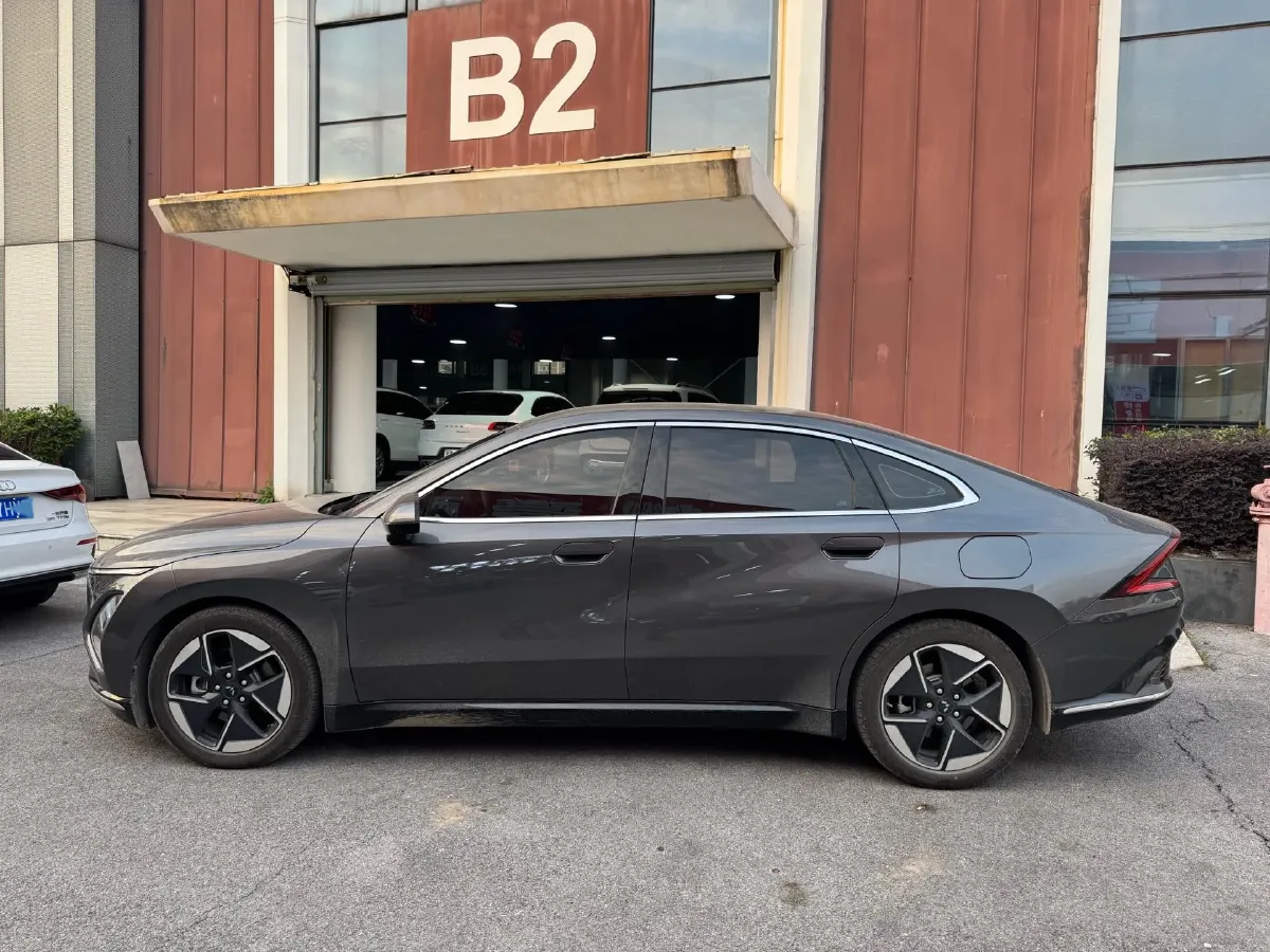 2023 WuLing XingGuang 1.5L 106HP L4 E-CVT PHEV 20.5KWH,autocango,china used car exporter,china ev exporter,chinese used car exporter,chinese used ev exporter