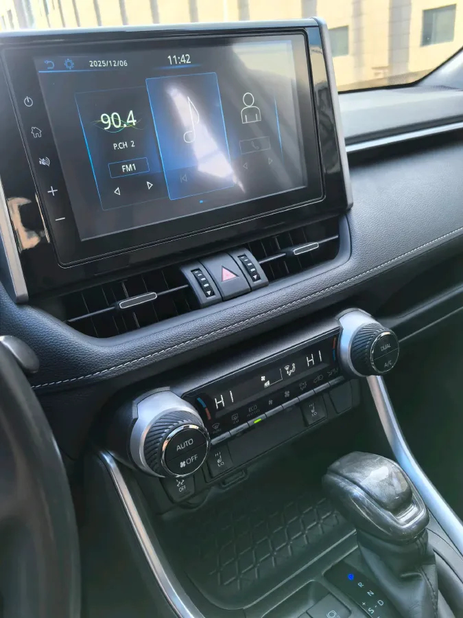 2021 Toyota RAV4 2.5L 178HP L4 E-CVT Hybrid,autocango,china used car exporter,china ev exporter,chinese used car exporter,chinese used ev exporter