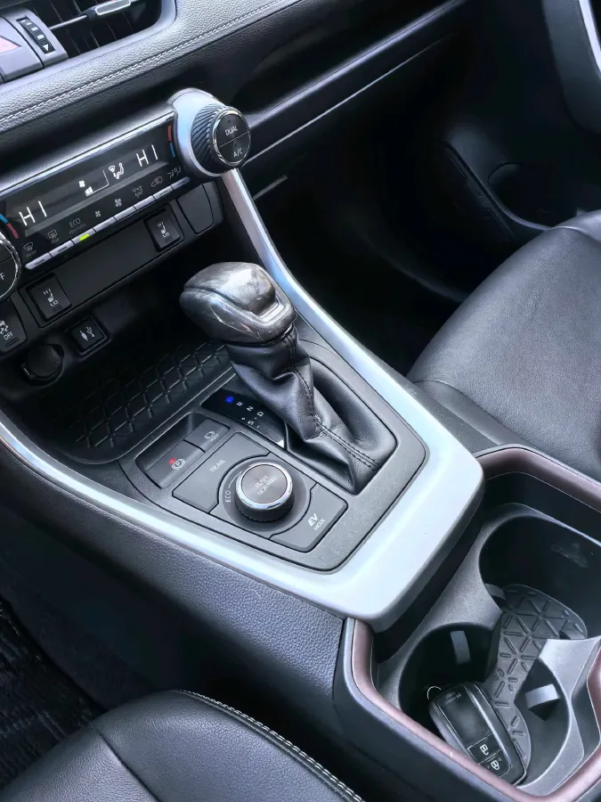 2021 Toyota RAV4 2.5L 178HP L4 E-CVT Hybrid,autocango,china used car exporter,china ev exporter,chinese used car exporter,chinese used ev exporter