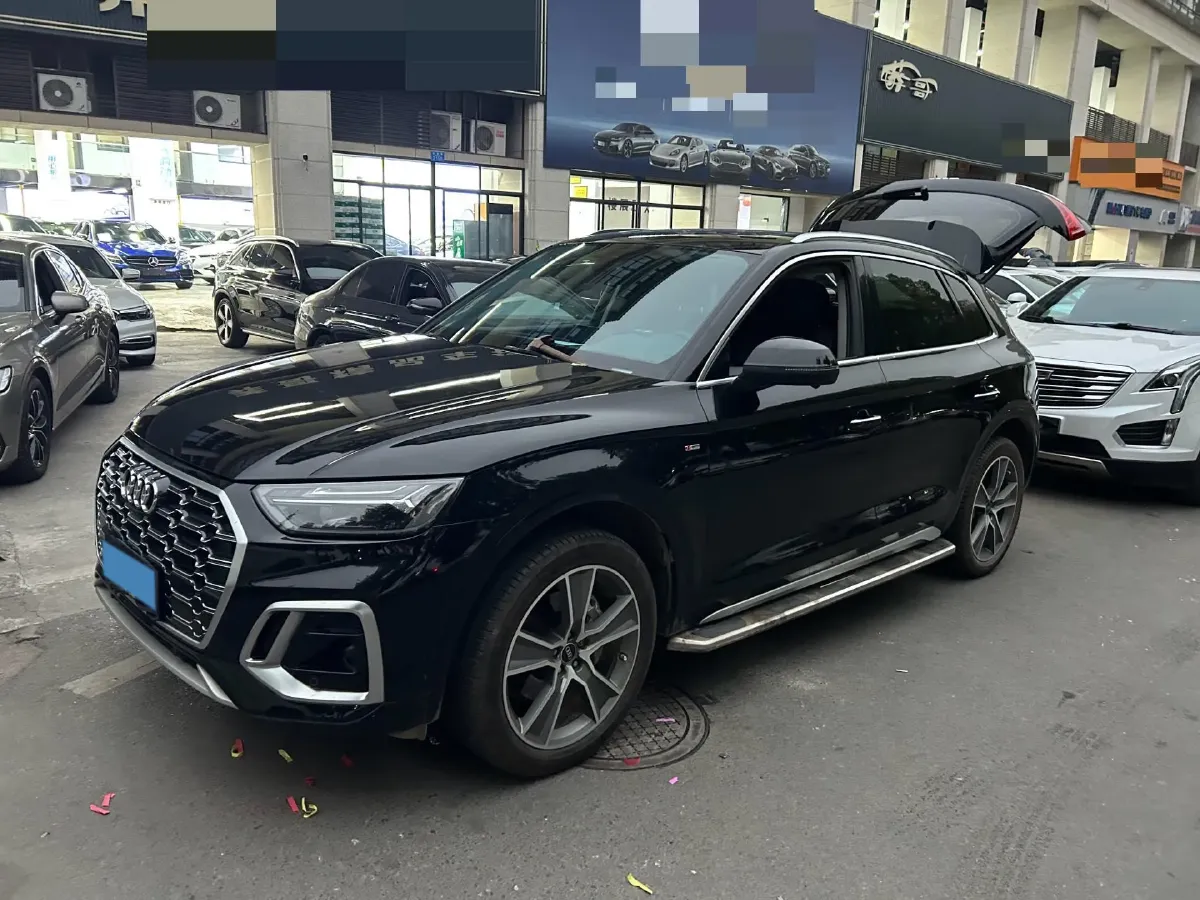 2022 Audi Q5L 2.0T 190HP L4 7DCT,autocango,china used car exporter,china ev exporter,chinese used car exporter,chinese used ev exporter