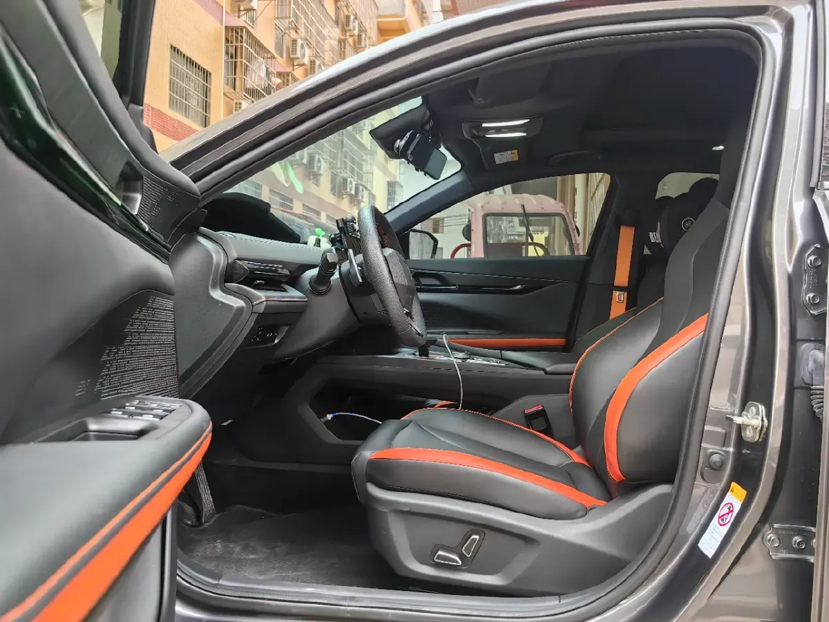 2023 ChangAn UNI-V 1.5T 188HP L4 7DCT,autocango,china used car exporter,china ev exporter,chinese used car exporter,chinese used ev exporter