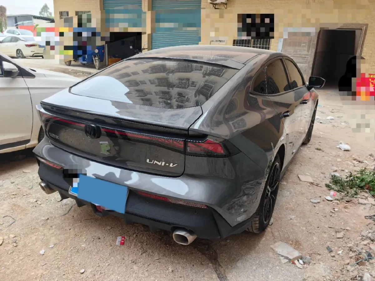 2023 ChangAn UNI-V 1.5T 188HP L4 7DCT,autocango,china used car exporter,china ev exporter,chinese used car exporter,chinese used ev exporter