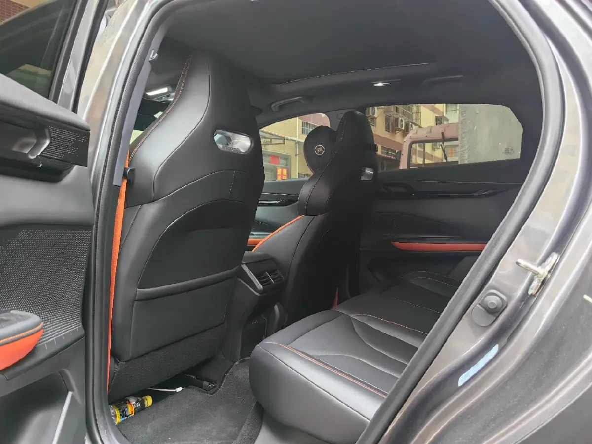 2023 ChangAn UNI-V 1.5T 188HP L4 7DCT,autocango,china used car exporter,china ev exporter,chinese used car exporter,chinese used ev exporter