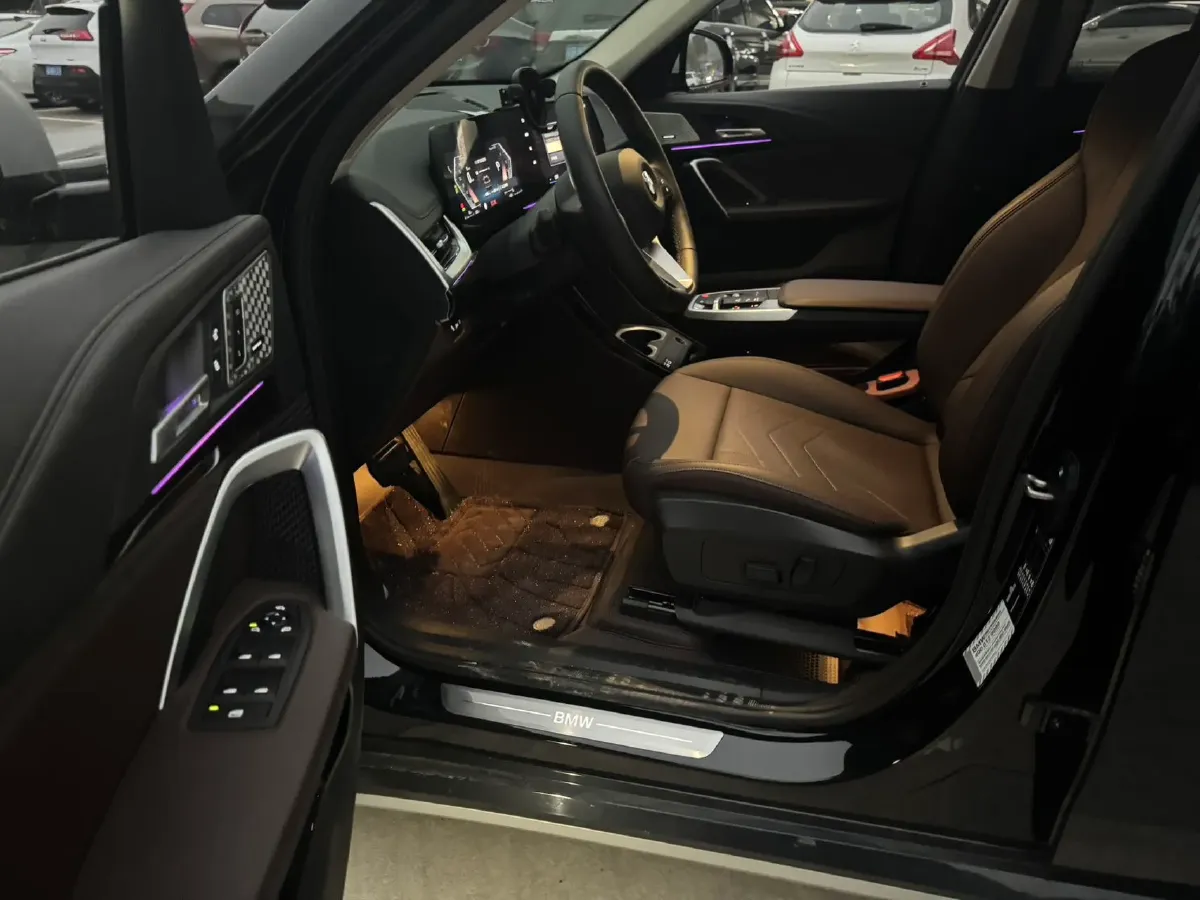 2023 BMW X1 2.0T 204HP L4 7DCT,autocango,china used car exporter,china ev exporter,chinese used car exporter,chinese used ev exporter