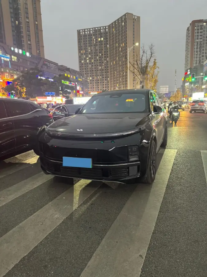 2023 Li L8 Range Extended 154HP REEV 40.9KWH