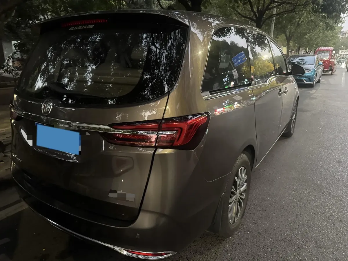 2021 Buick GL8 2.0T 237HP L4 9AT,autocango,china used car exporter,china ev exporter,chinese used car exporter,chinese used ev exporter