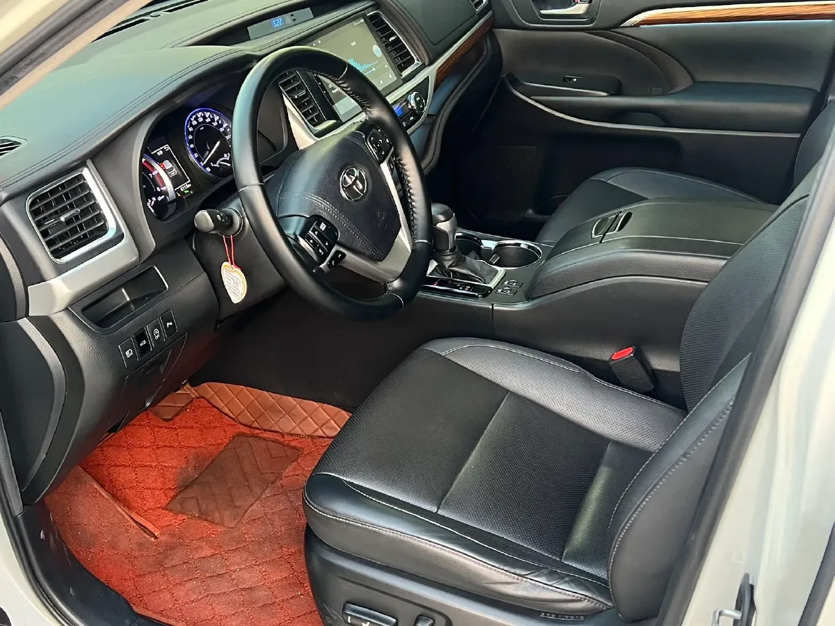 2021 Toyota Highlander 2.0T 220HP L4 6AT,autocango,china used car exporter,china ev exporter,chinese used car exporter,chinese used ev exporter