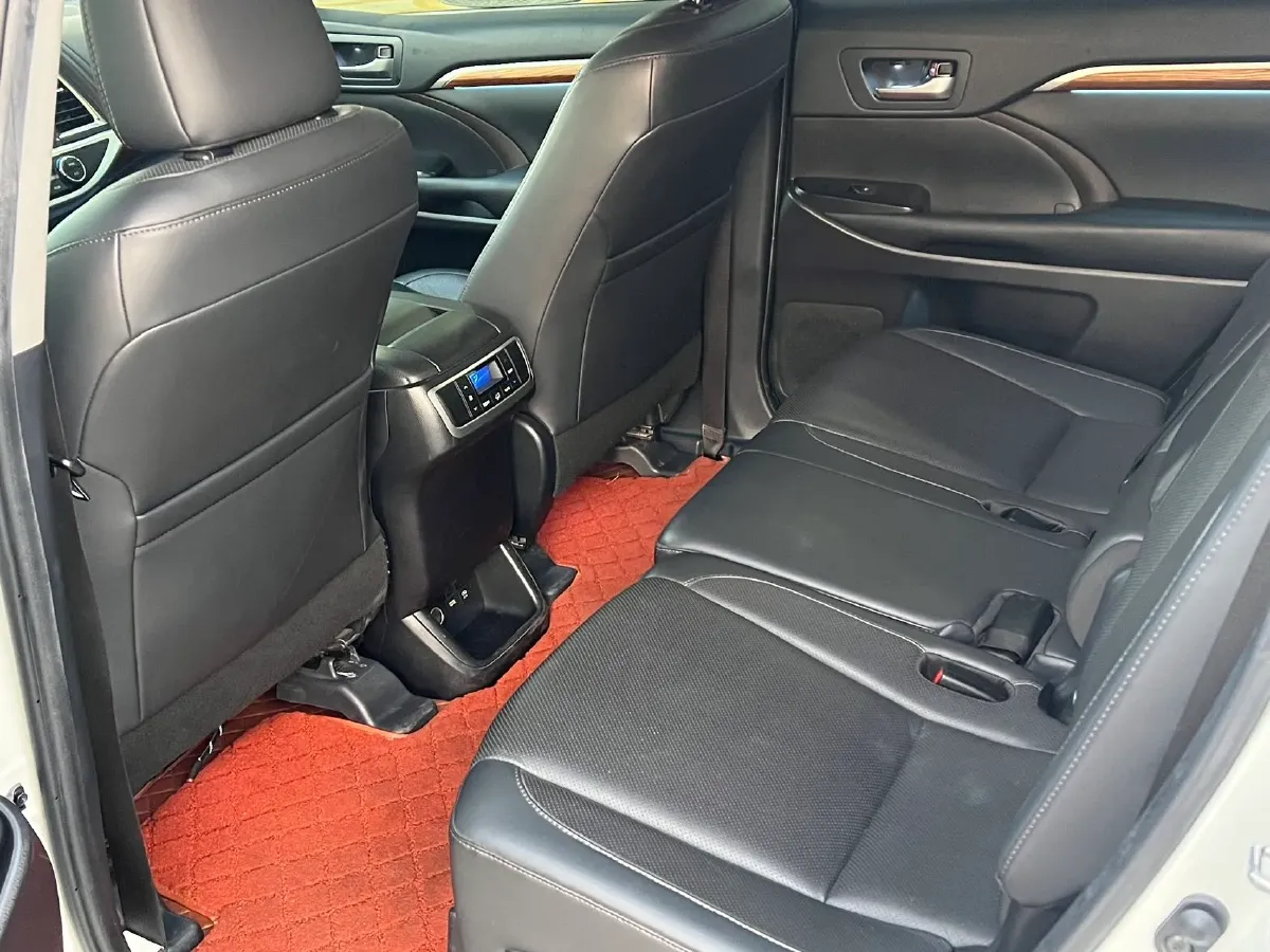 2021 Toyota Highlander 2.0T 220HP L4 6AT,autocango,china used car exporter,china ev exporter,chinese used car exporter,chinese used ev exporter