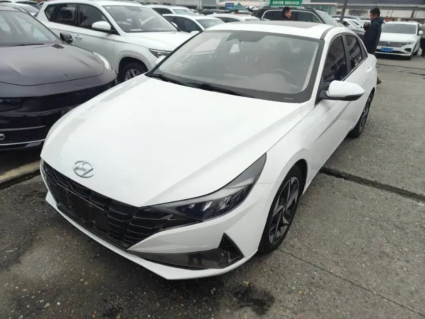 2021 Hyundai Elantra 1.5L 115HP L4 CVT