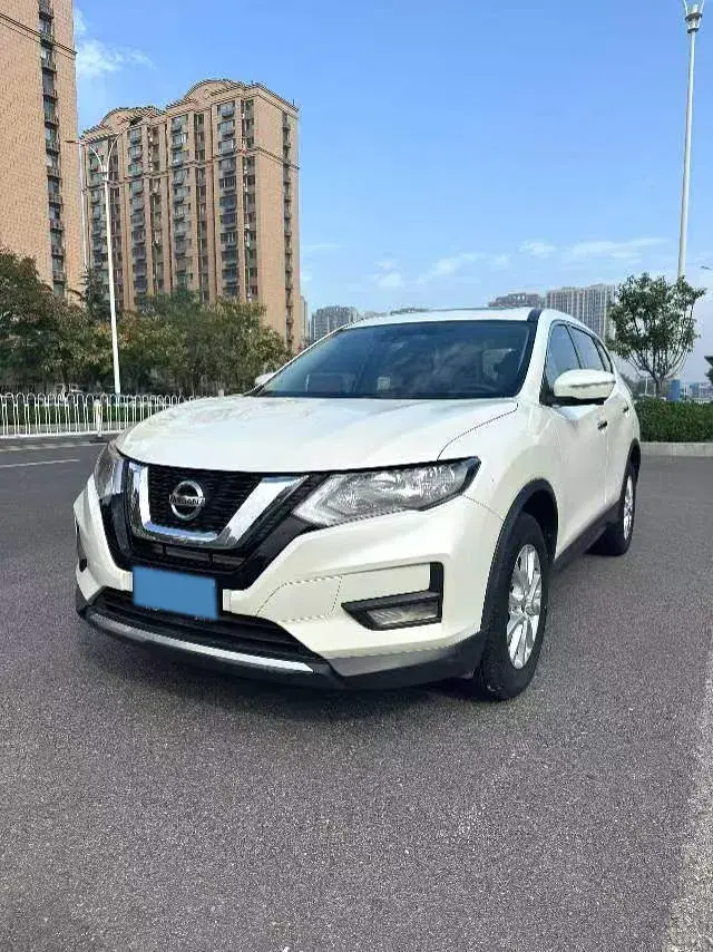 2021 Nissan X-Trail 2.0L 151HP L4 CVT