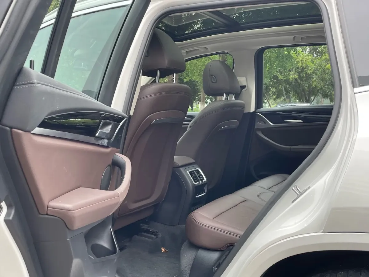 2022 BMW X3 2.0T 184HP L4 8AT,autocango,china used car exporter,china ev exporter,chinese used car exporter,chinese used ev exporter