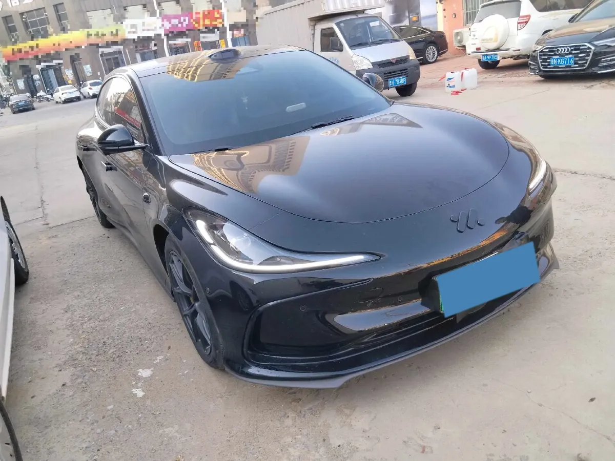 2024 IM L6 BEV 75KWH,autocango,china used car exporter,china ev exporter,chinese used car exporter,chinese used ev exporter