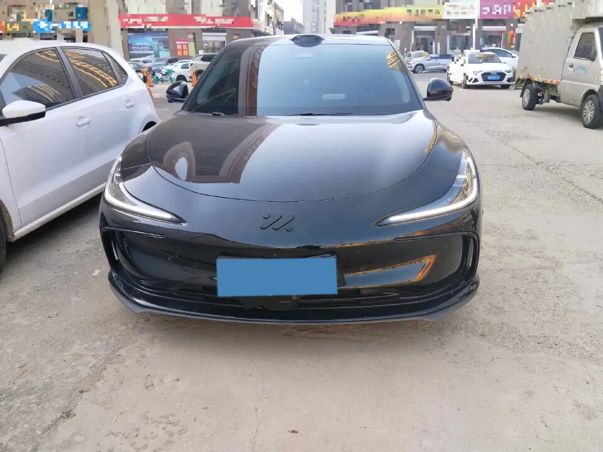 2024 IM L6 BEV 75KWH,autocango,china used car exporter,china ev exporter,chinese used car exporter,chinese used ev exporter