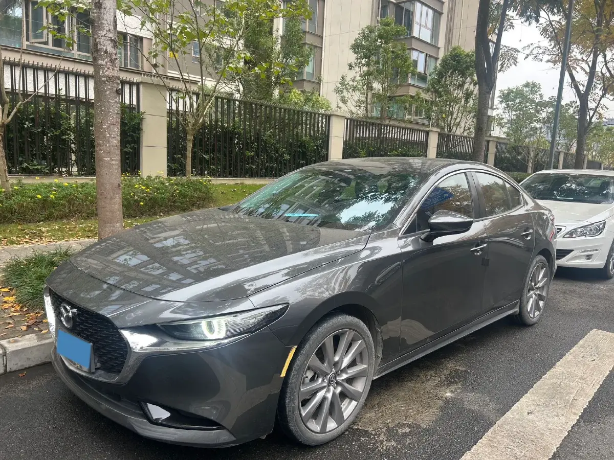 2021 Mazda 3 Axela 2.0L 158HP L4 6AT