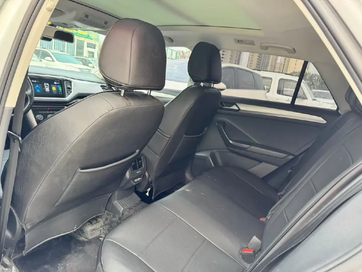 2020 Volkswagen T-Roc 1.4T 131HP L4 7DCT,autocango,china used car exporter,china ev exporter,chinese used car exporter,chinese used ev exporter