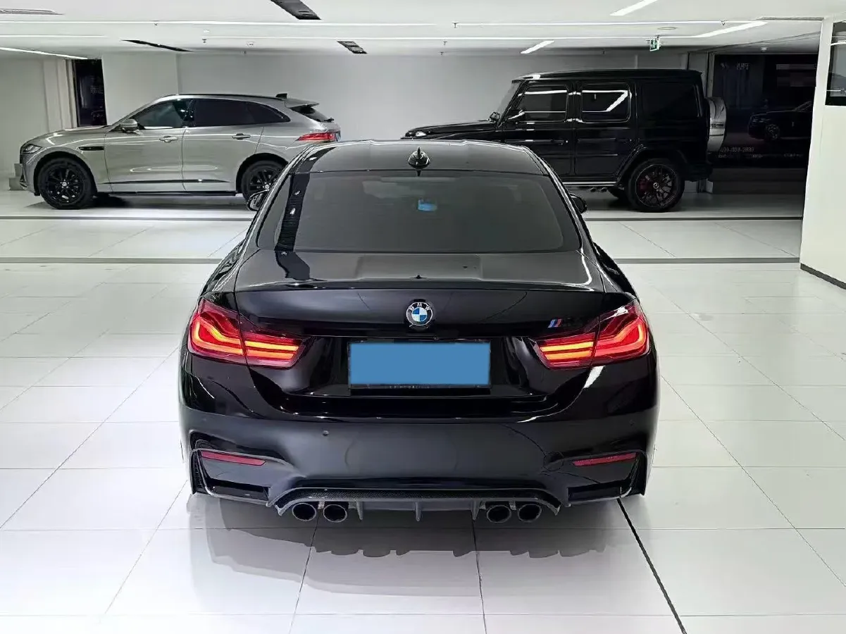 2019 BMW M4 3.0T 450HP L6 7DCT,autocango,china used car exporter,china ev exporter,chinese used car exporter,chinese used ev exporter