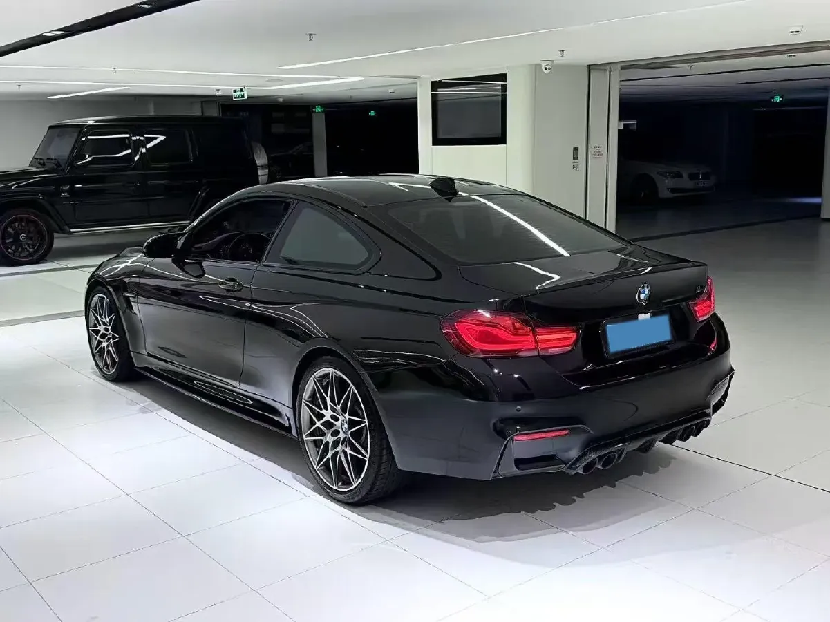 2019 BMW M4 3.0T 450HP L6 7DCT,autocango,china used car exporter,china ev exporter,chinese used car exporter,chinese used ev exporter