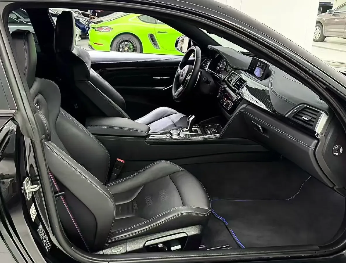 2019 BMW M4 3.0T 450HP L6 7DCT,autocango,china used car exporter,china ev exporter,chinese used car exporter,chinese used ev exporter