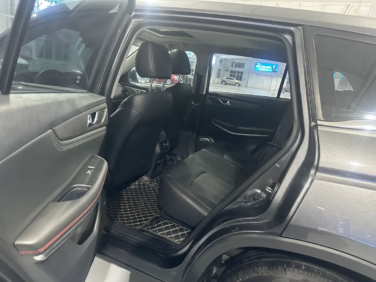 2023 ChangAn CS75 1.5T 188HP L4 6MT,autocango,china used car exporter,china ev exporter,chinese used car exporter,chinese used ev exporter