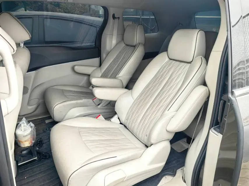 2021 Buick GL8 2.0T 237HP L4 9AT,autocango,china used car exporter,china ev exporter,chinese used car exporter,chinese used ev exporter