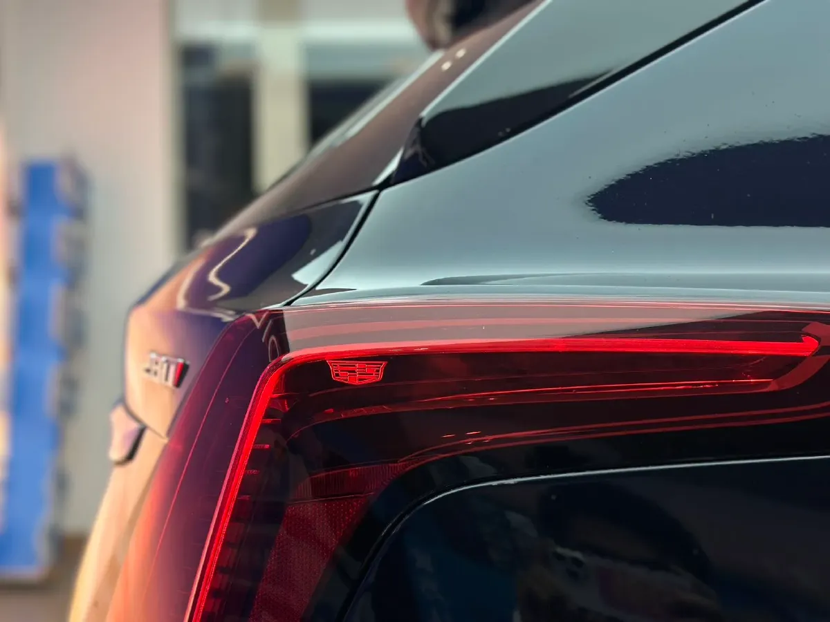 2022 Cadillac XT5 2.0T 237HP L4 9AT,autocango,china used car exporter,china ev exporter,chinese used car exporter,chinese used ev exporter